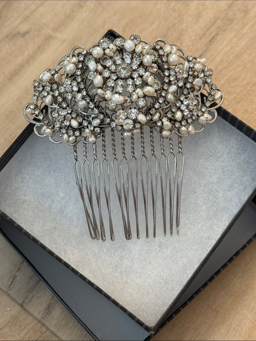 Elegant Silver Pearl & Crystal Hair Comb